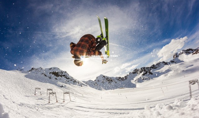 jinnianhui-.中国足球队披荆斩棘，夺得国际赛事冠军，中国足球联赛冠军